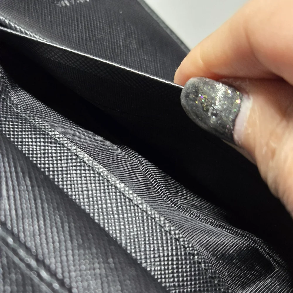 Prada black Saffiano leather full zip wallet. - Picture 9 of 12